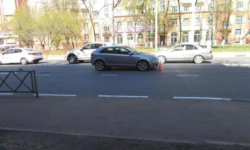 В центре Ярославля под колеса «Ауди» попала молодая женщина
