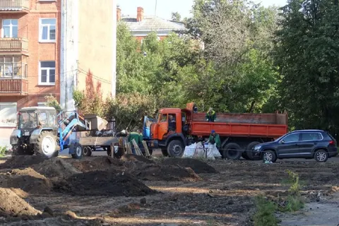 В центре Ярославля в Бутусовском поселке посадили яблоневый сад