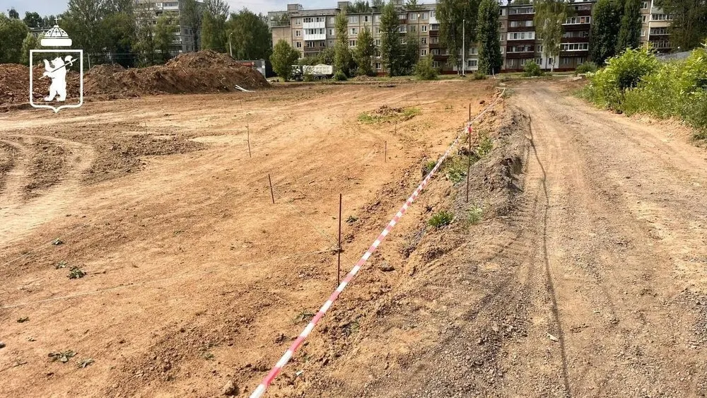 На аллее Ткаченко в Ярославле сделали геодезическую разбивку