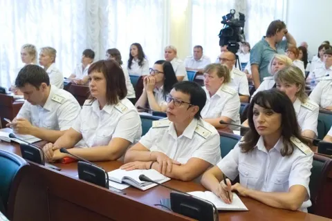 Дмитрий Миронов призвал судебных приставов усилить работу с недобросовестными налогоплательщиками
