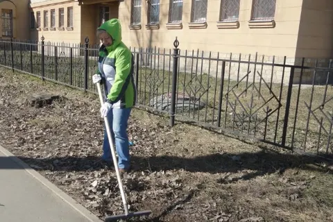 Ярославцы приводят весенний город в порядок
