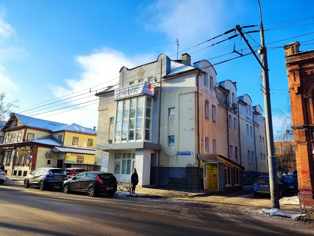 В Ярославле через «Авито» продают дом вместе с театром