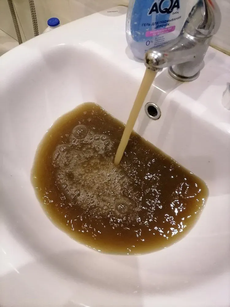 Ярославская прокуратура займется цветом горячей воды