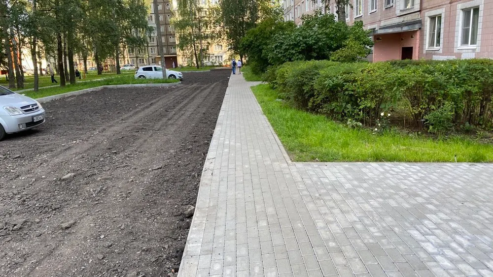В Ярославле озвучили сроки сдачи дворовых территорий