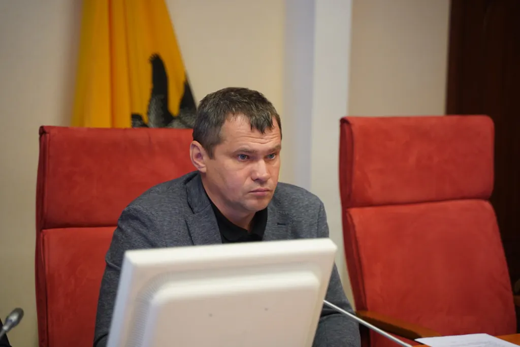 Депутата Ярославской облдумы не стали лишать мандата за «забытый» дом