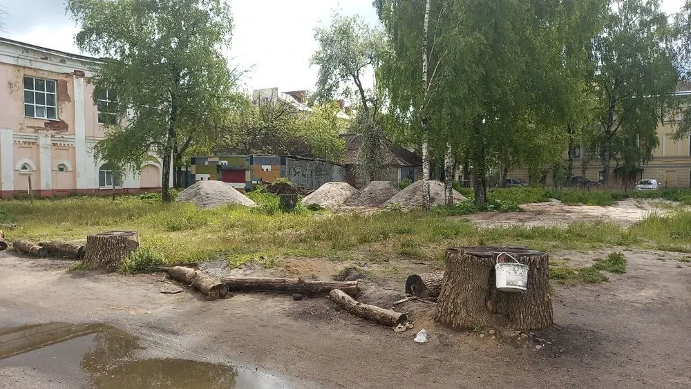 В Ярославле завершат благоустройство «зелёной аудитории» на улице Советской