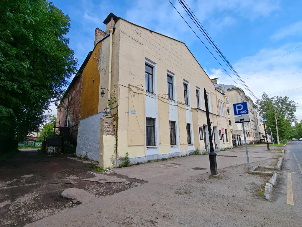 В Ярославле вновь выставили на продажу здание бывшего камерного театра