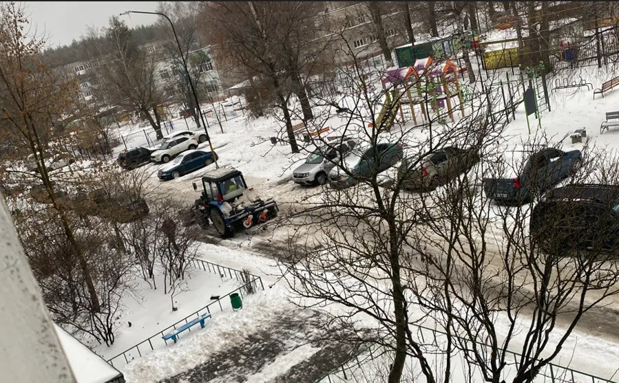 Мэр рассказал об убирающей Ярославль тысяче дворников
