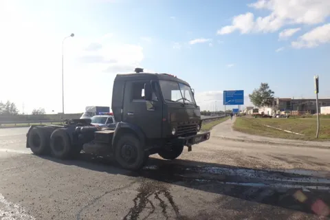 В Ярославском районе «Лада Калина» поцеловала «Камаз»