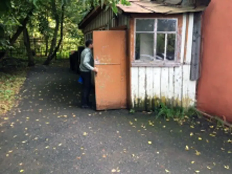 Ярославские приставы выудили должника из туалета