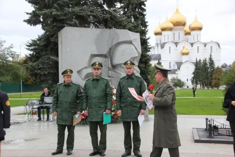 В Ярославле прошел смотр-конкурс почётных нарядов на Посту № 1