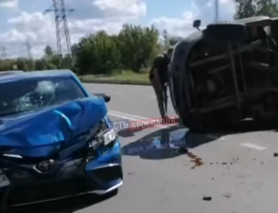 В Ярославле «Тойота» протаранила «ГАЗель»