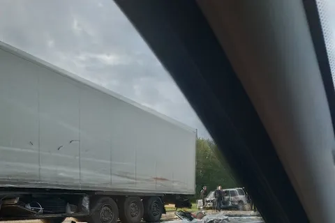 В Ярославской области в тройном ДТП погиб 63-летний мужчина: видео