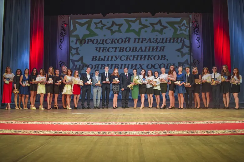 Ярославские выпускники получат деньги за отличную учебу