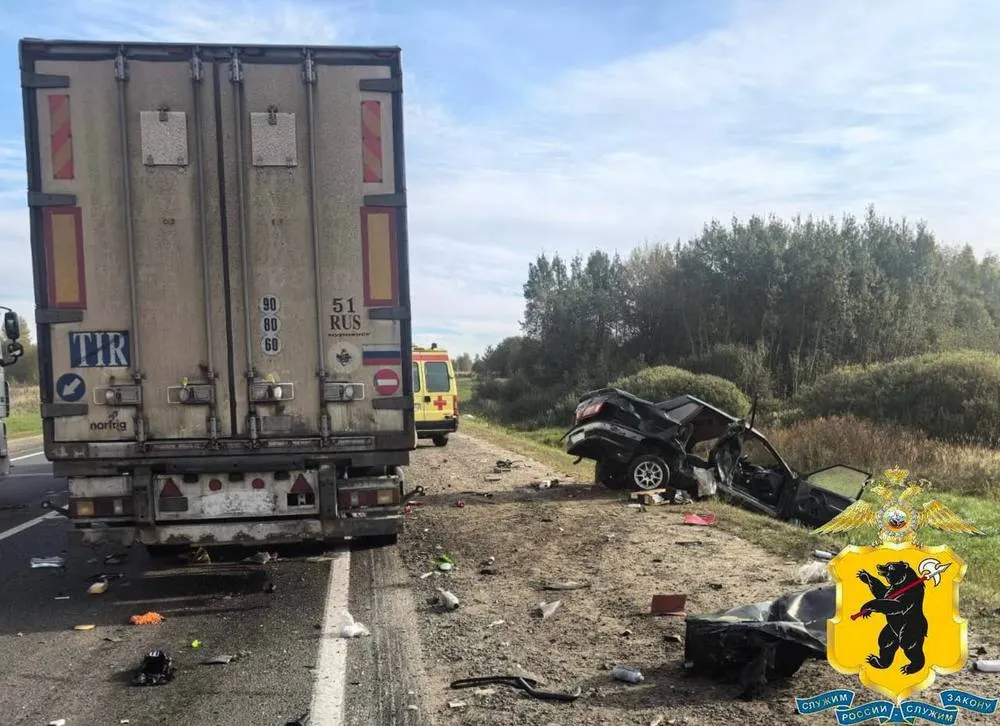 В Ярославской области после ДТП с фурой госпитализирован водитель