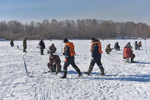 Толщина льда на Которосли достигла критических отметок