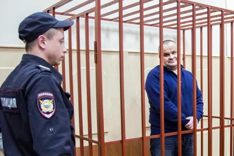 Фотографии мэра Рыбинска на заседании Басманного суда