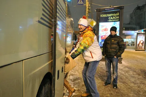 Делегация Ярославской области отправилась в Сочи на двух автобусах.  Фоторепортаж
