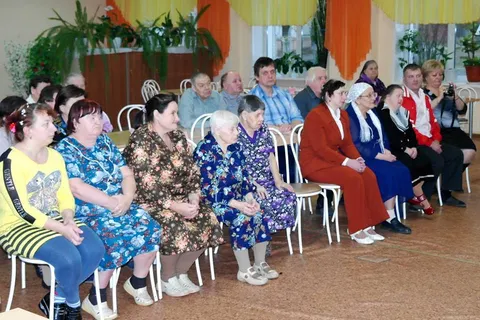 В Ярославле дети украсили жизнь пожилых больных
