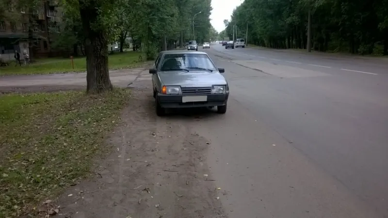 В Ярославле столкнулись две иномарки и отечественное авто