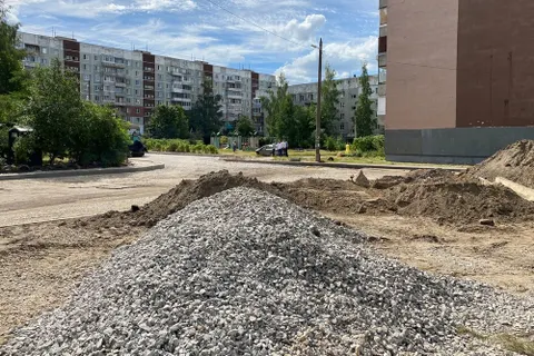 Исполняющий обязанности мэра Ярославля проверил благоустройство дворовых территорий