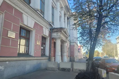 В Ярославле закрыли Дворец пионеров из-за проблем в соседнем здании