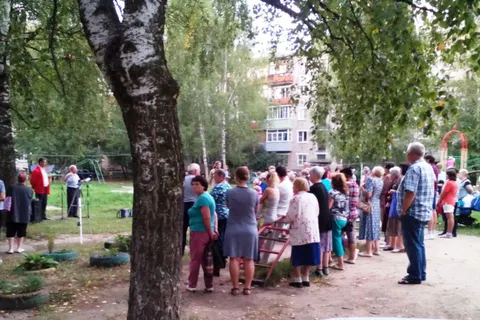 Александр Воробьёв и Эльхан Мардалиев встретились с жителями Резинотехники