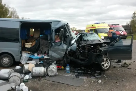 При столкновении микроавтобуса и «Тойоты» погиб водитель
