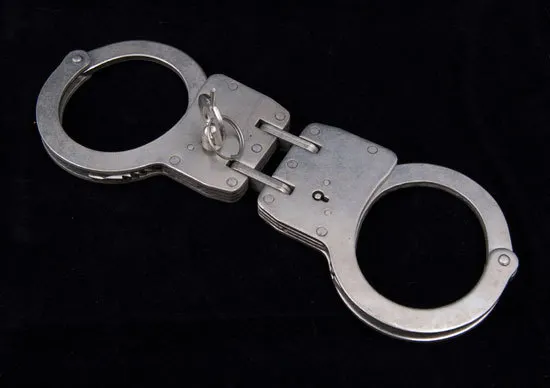Жителя Ярославской области обвиняют в изнасиловании 15-летней девушки