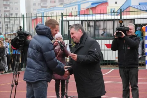 В Ярославле продолжается строительство многофункциональных спортивных площадок