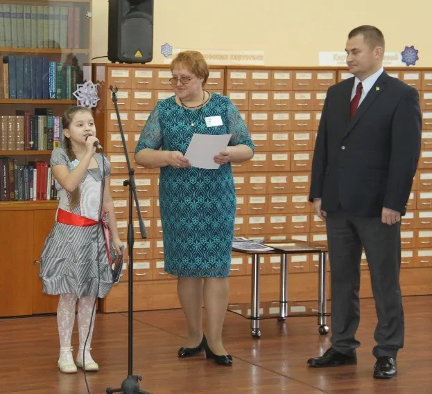 Рыбинская школьница написала стихи для космонавта