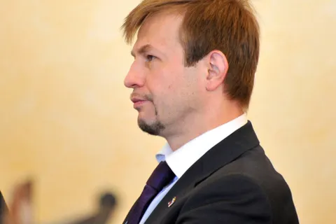 Приход мэра Ярославля на заседание муниципалитета был выполнен в жанре цирковой репризы. Фоторепортаж
