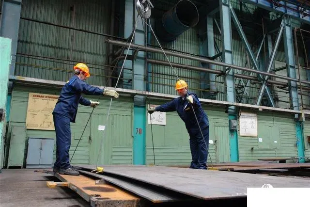 В Ярославле мальчик покалечился, упав со строящегося магазина