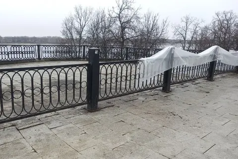 В Ярославле планируют отремонтировать проблемные памятники Волжской набережной