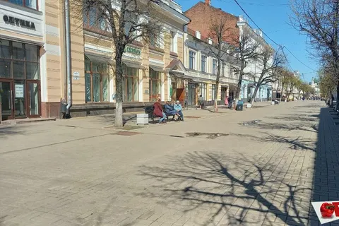 В Ярославле на улице Кирова установили скамейки