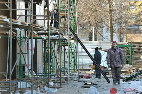 Фасад универмага «Ярославль» почти готов. Фоторепортаж