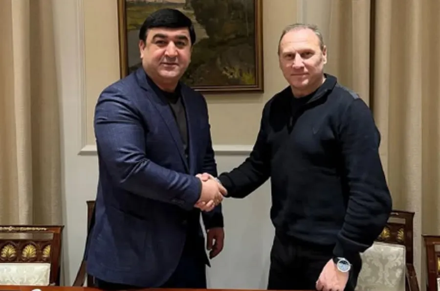 Экс-тренер ярославского «Шинника» подписал контракт в фешенебельном отеле