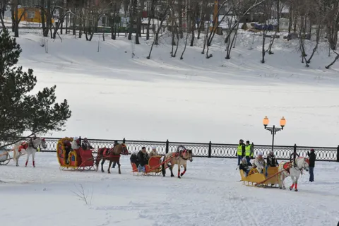 В Ярославле возродили традицию катания на масленичном поезде