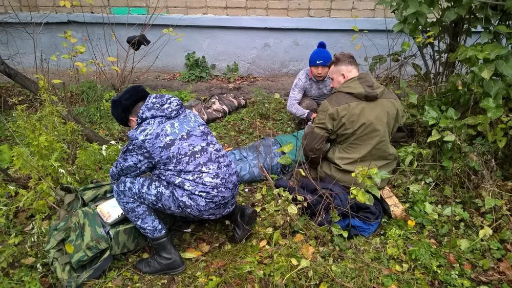 ЧП в Ярославле: с крыши пятиэтажки упал рабочий