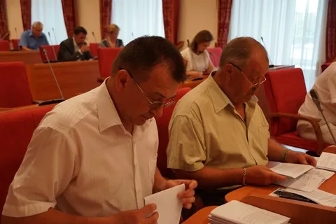 В Ярославской областной думе продолжили обсуждение депутатских поправок в бюджет области на 2015 год
