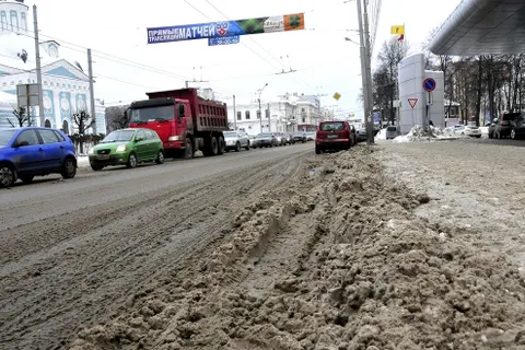 Фоторепортаж. Ярославль утопает в снегу и грязи