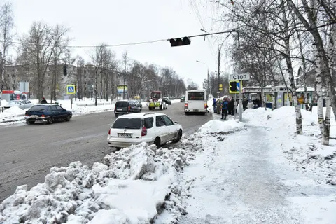 Коммунальная авария на проспекте Авиаторов в Ярославле устранена