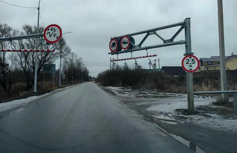 В Ярославле вновь повредили ограничитель для большегрузов