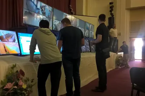 В КСК «Вознесенский» заканчивается монтаж медиа-центра для праймериз