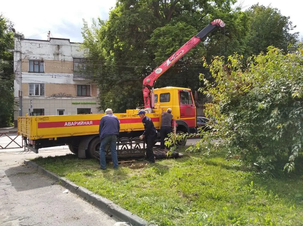 В Ярославле с чугунными заборами играют в «тетрис»