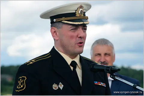 В Рыбинске спустили на воду большой гидрографический катер