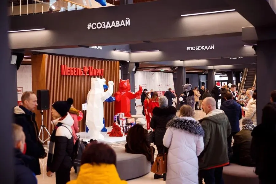 В ярославском ТЦ «МебельМаркт» продолжается акция «Диван подарков»!
