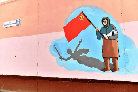 В Ярославле появились муралы с героической бабушкой из Украины