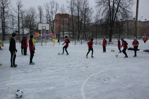 В Ярославле открылась еще одна многофункциональная спортивная площадка