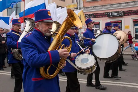 В Ярославле на первомайскую демонстрацию вышли несколько тысяч человек